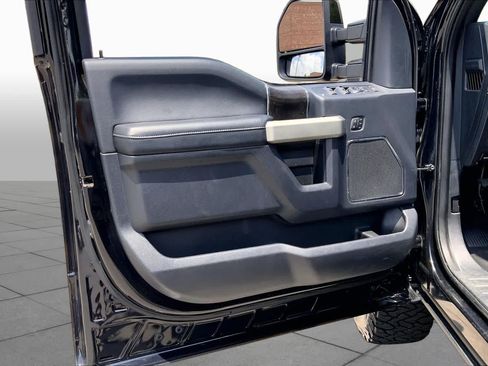 Used 2022 Ford F250 Lariat w/ Lariat Ultimate Package AWD/4WD image 22
