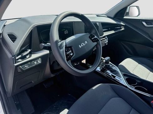 New 2026 Kia Niro LX FWD image 9