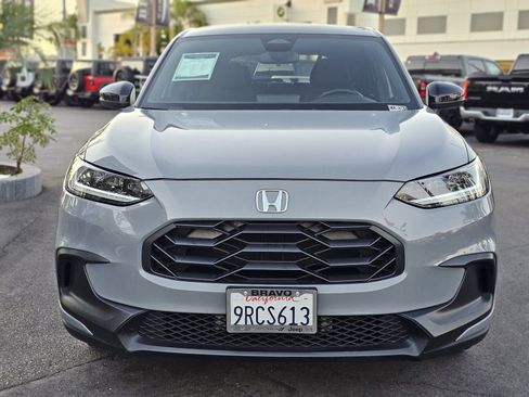 Used 2025 Honda HR-V Sport image 2