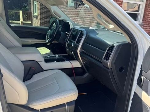 Used 2021 Ford Expedition Max Platinum AWD/4WD image 9