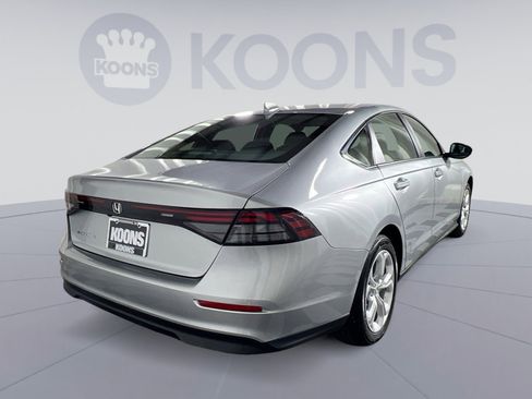 Used 2025 Honda Accord LX image 7
