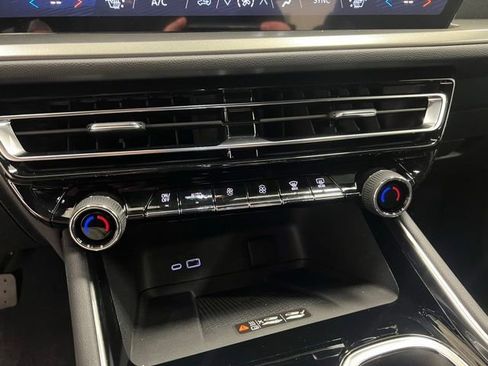 New 2026 Chevrolet Traverse LT AWD/4WD image 11