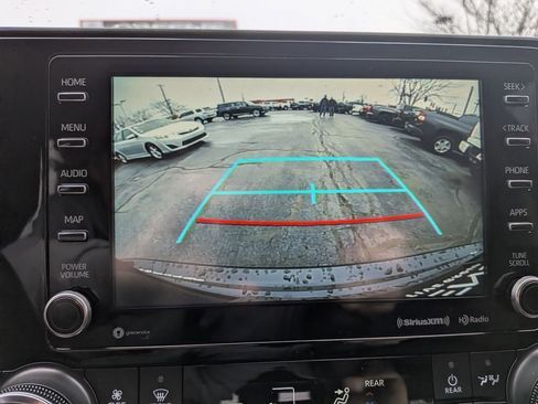 Certified 2022 Toyota Highlander XLE image 22