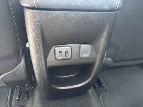 Used 2018 Chevrolet Colorado LT w/ LT Convenience Package RWD image 31