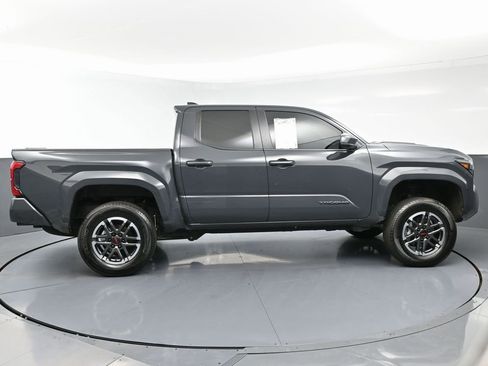 Used 2024 Toyota Tacoma TRD Sport image 8