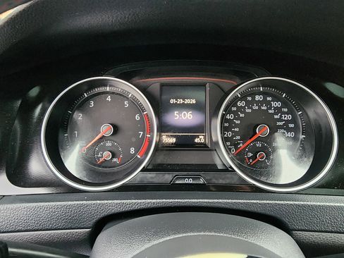 Used 2016 Volkswagen GTI SE image 35