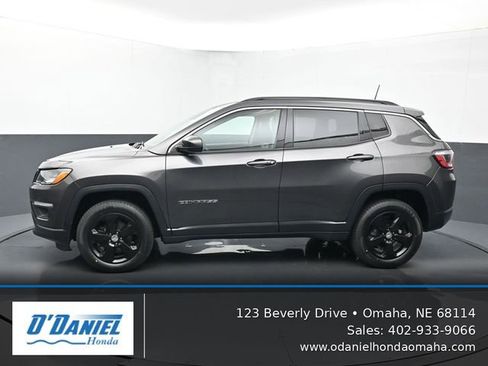 Used 2019 Jeep Compass Latitude w/ Popular Equipment Group image 2