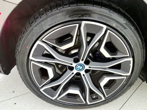 Used 2024 BMW iX xDrive50 w/ Premium Package AWD/4WD image 75
