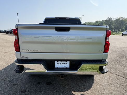 Used 2020 Chevrolet Silverado 1500 LT AWD/4WD image 4