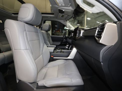 Used 2023 Toyota Tundra Limited image 26