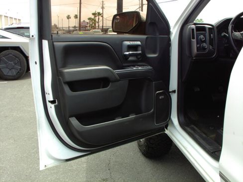 Used 2016 GMC Sierra 1500 SLT w/ All-Terrain Package AWD/4WD image 15