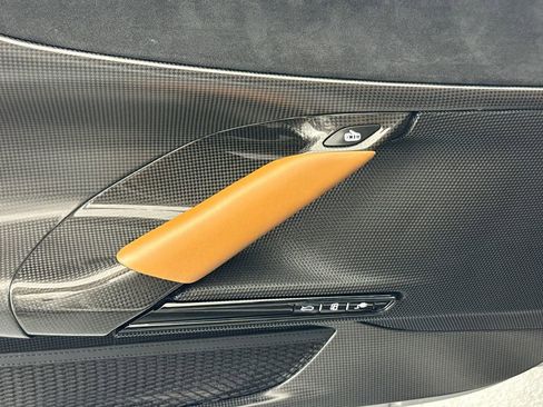 Used 2021 Ferrari SF90 Stradale image 18