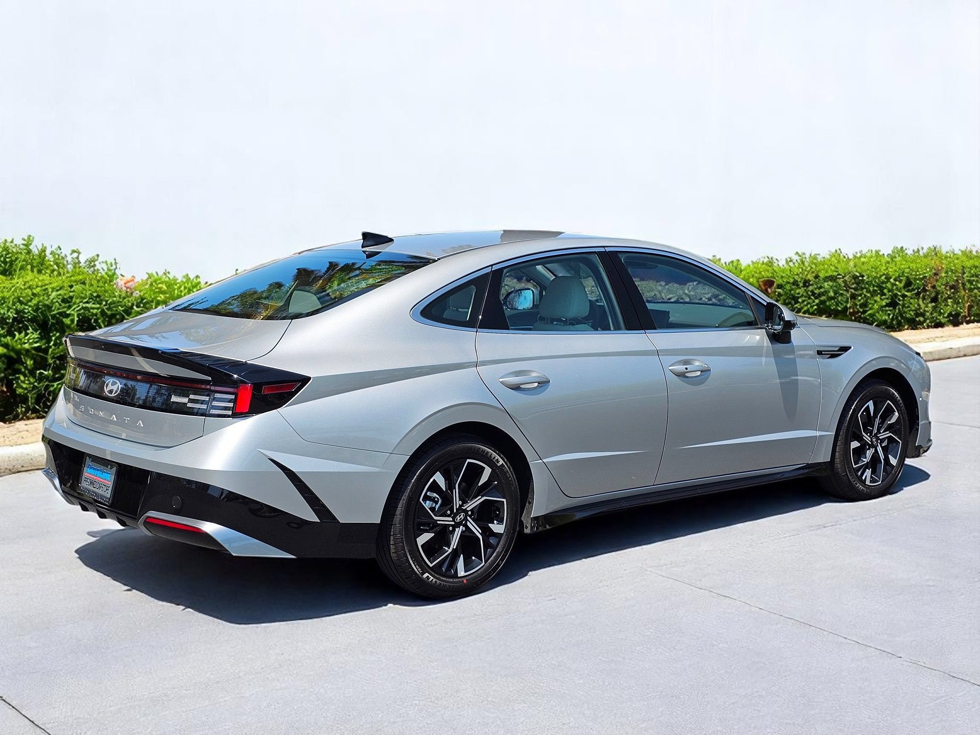 Used 2025 Hyundai Sonata SEL FWD image 8
