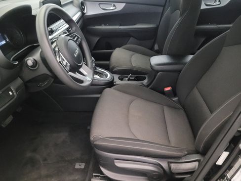 Used 2023 Kia Forte LXS FWD image 17
