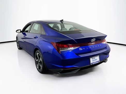 Used 2023 Hyundai Elantra SEL w/ Convenience Package image 7