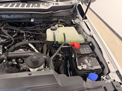 Used 2025 Ford F350 XLT w/ Black Appearance Package image 37