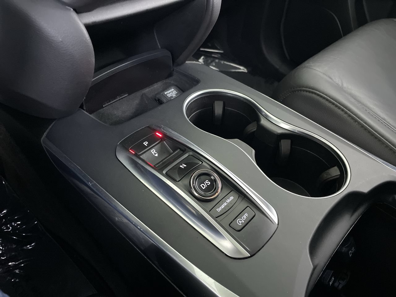 Used 2020 Acura MDX SH-AWD image 19