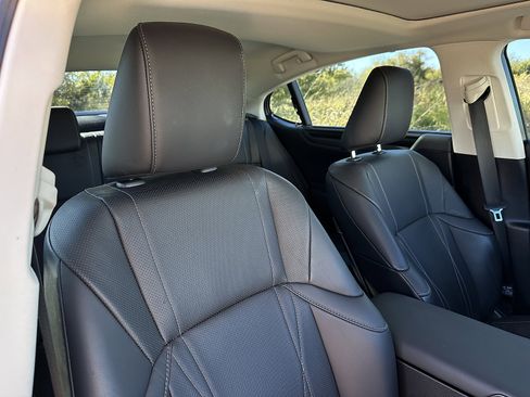 Used 2023 Lexus ES 300h Ultra Luxury image 24