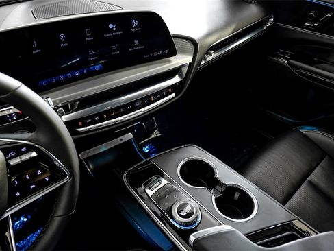 Used 2024 Cadillac Lyriq Luxury w/ LPO, Floor Liner Package image 24