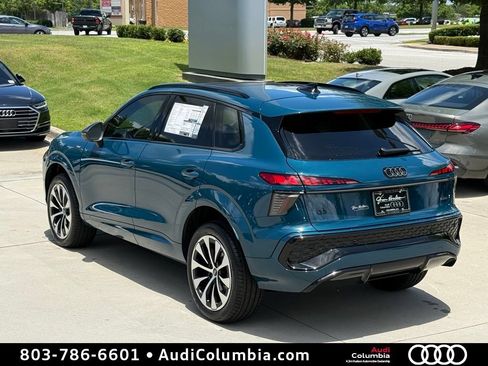 New 2026 Audi Q3 quattro 2.0T AWD/4WD image 11