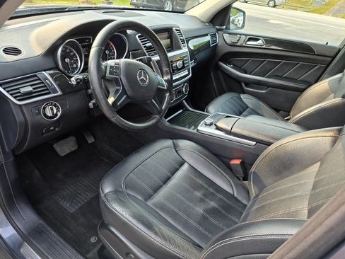 Used 2016 Mercedes-Benz GL 450 4MATIC w/ Premium I Package image 10