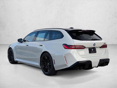 New 2026 BMW M5 Touring image 8