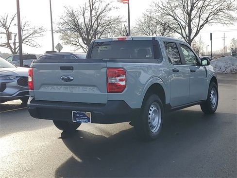 Certified 2022 Ford Maverick XL image 4
