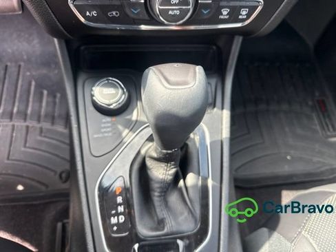 Used 2019 Jeep Cherokee Limited AWD/4WD image 18