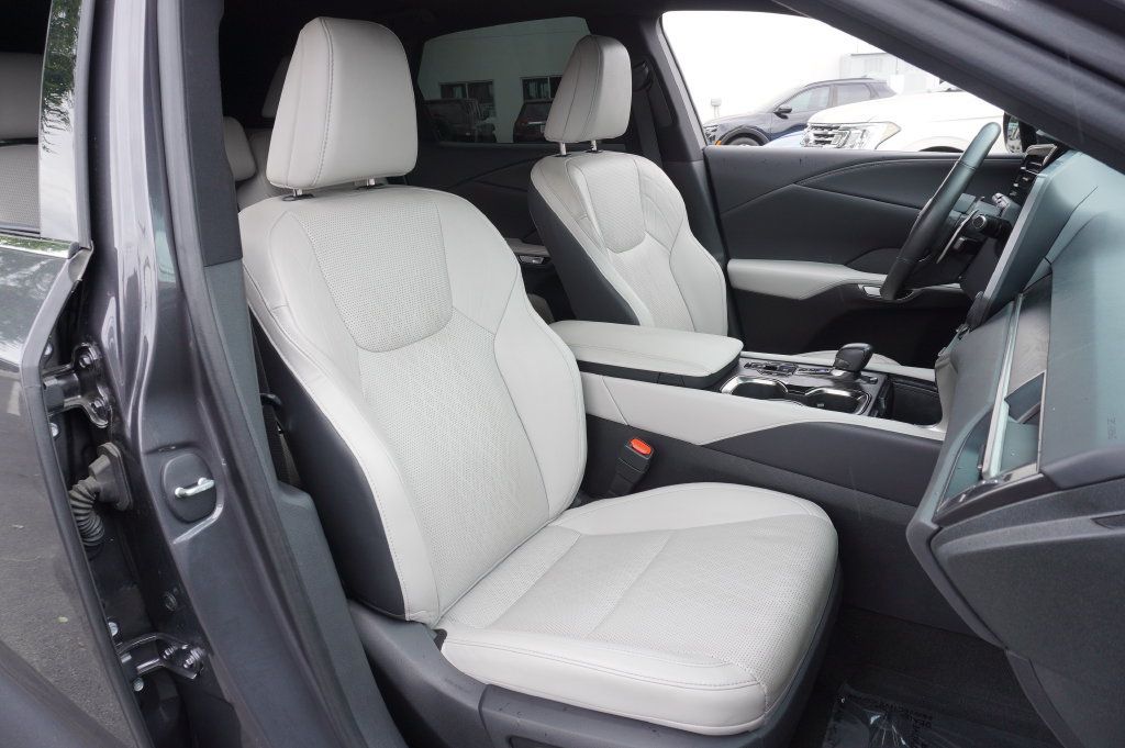Used 2024 Lexus RX 350 Premium Plus w/ Convenience Package FWD image 12