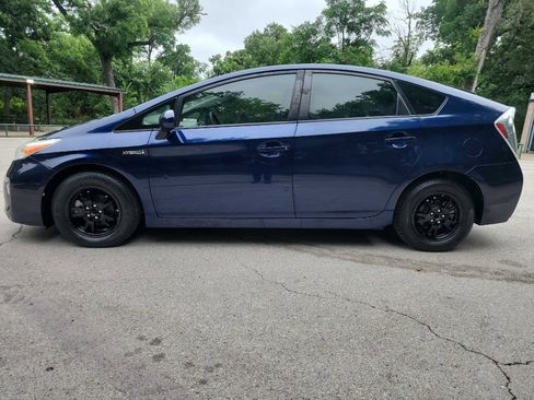 Used 2012 Toyota Prius Two FWD image 4