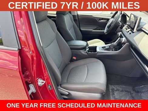 Used 2025 Toyota RAV4 XLE AWD/4WD image 9