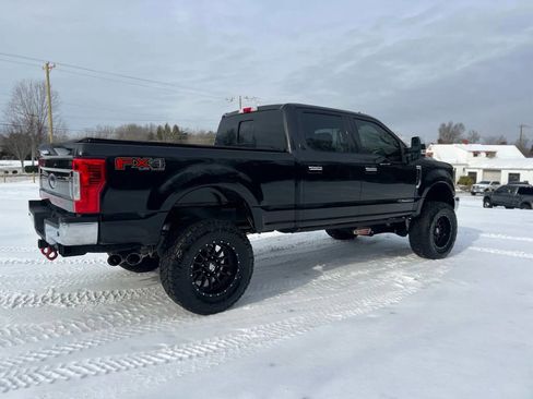 Used 2019 Ford F250 Lariat w/ Chrome Package image 7