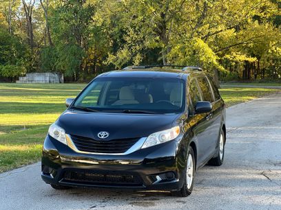 Used 2015 Toyota Sienna LE