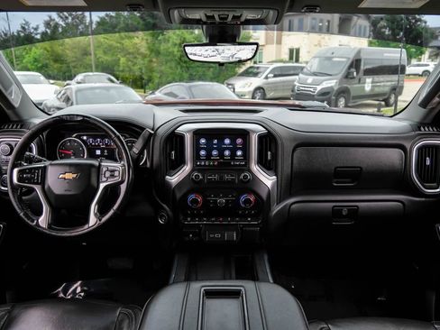 Used 2020 Chevrolet Silverado 2500 LTZ w/ LTZ Premium Package AWD/4WD image 11