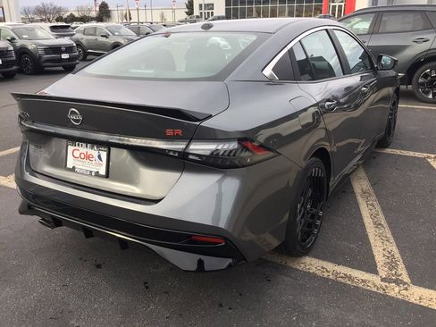 New 2026 Nissan Sentra SR w/ Floor Mat Package image 5