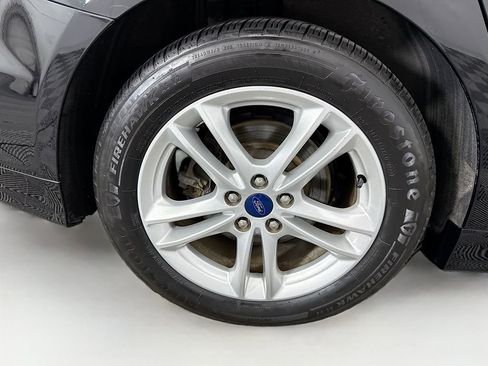 Used 2018 Ford Fusion SE w/ Fusion SE Technology Package image 31