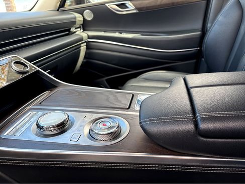 Used 2024 Genesis GV80 2.5T image 8
