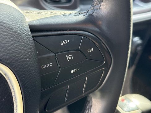 Used 2020 Dodge Charger SXT w/ Blacktop Package image 32