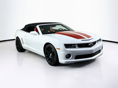 Used 2013 Chevrolet Camaro SS w/ RS Package image 3