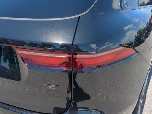 New 2026 Jaguar F-PACE R-Dynamic S image 7