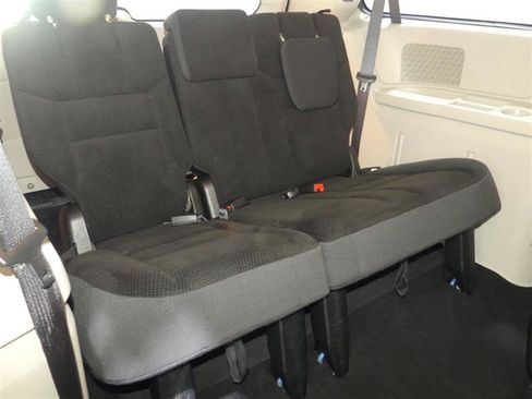 Used 2019 Dodge Grand Caravan SE w/ UConnect Hands-Free Group FWD image 25
