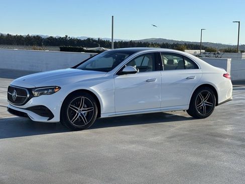 New 2026 Mercedes-Benz E 350 4MATIC Sedan image 9
