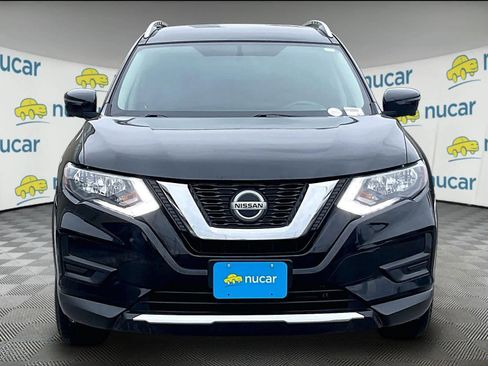 Used 2018 Nissan Rogue SV w/ Premium Package image 2