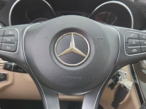 Used 2018 Mercedes-Benz C 300 Sedan image 29