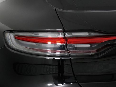 Certified 2025 Porsche Macan S image 21