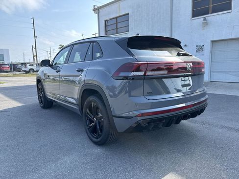 New 2026 Volkswagen Atlas Cross Sport SEL R-Line AWD/4WD image 4