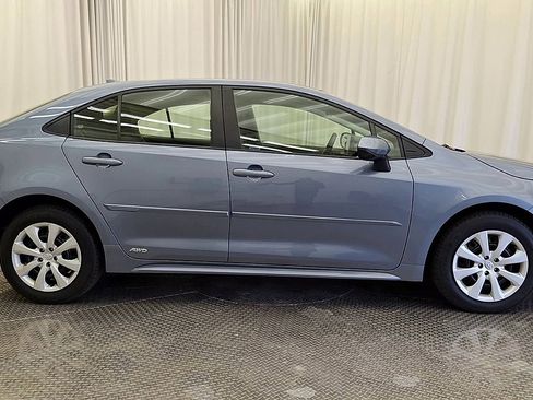 Used 2023 Toyota Corolla LE image 4