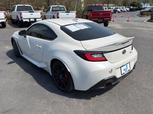 Used 2024 Toyota GR86 Premium w/ Performance Package image 11
