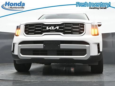 Used 2025 Kia Telluride S FWD image 28