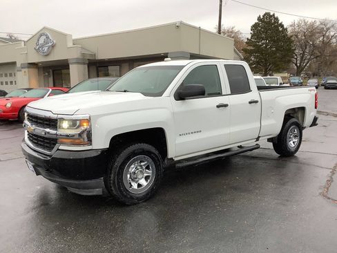 Used 2017 Chevrolet Silverado 1500 W/T w/ Trailering Package image 2